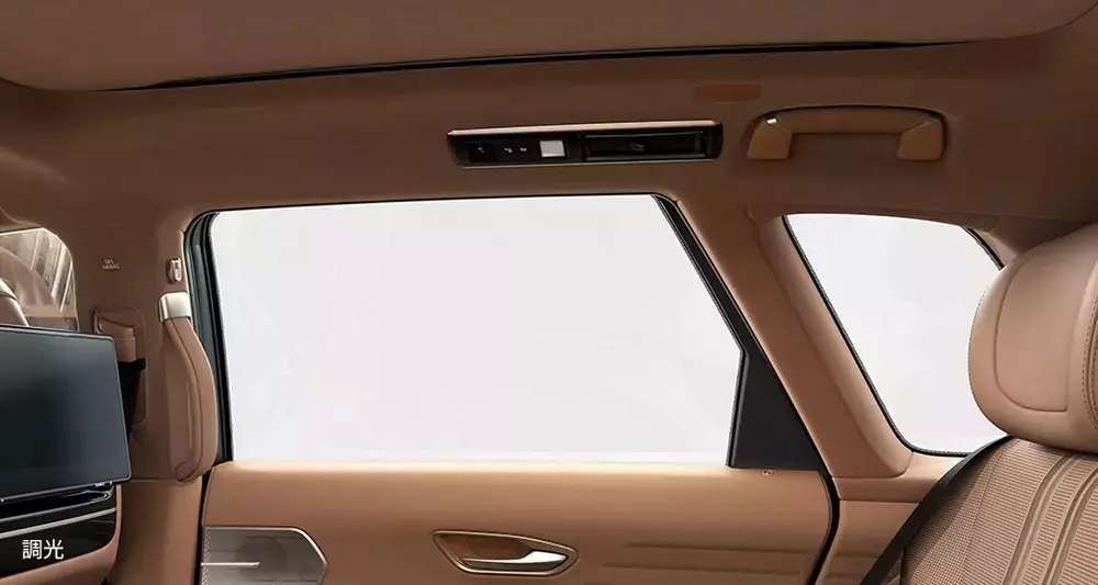 Kính cửa sổ của Toyota Century SUV khi chuyển sang chế độ mờ đục