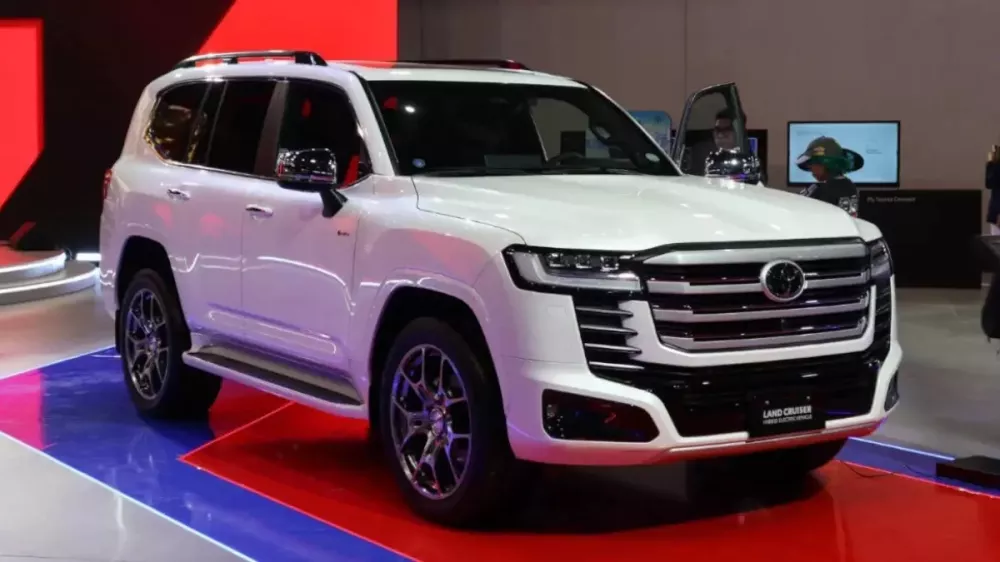 Toyota Land Cruiser HEV ra mắt Đông Nam Á trước khi bán ở Việt Nam trong năm nay