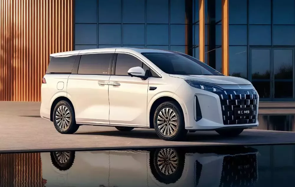 Phiên bản chạy dịch vụ của MPV cỡ lớn BYD M9 chính thức ra mắt với giá rẻ