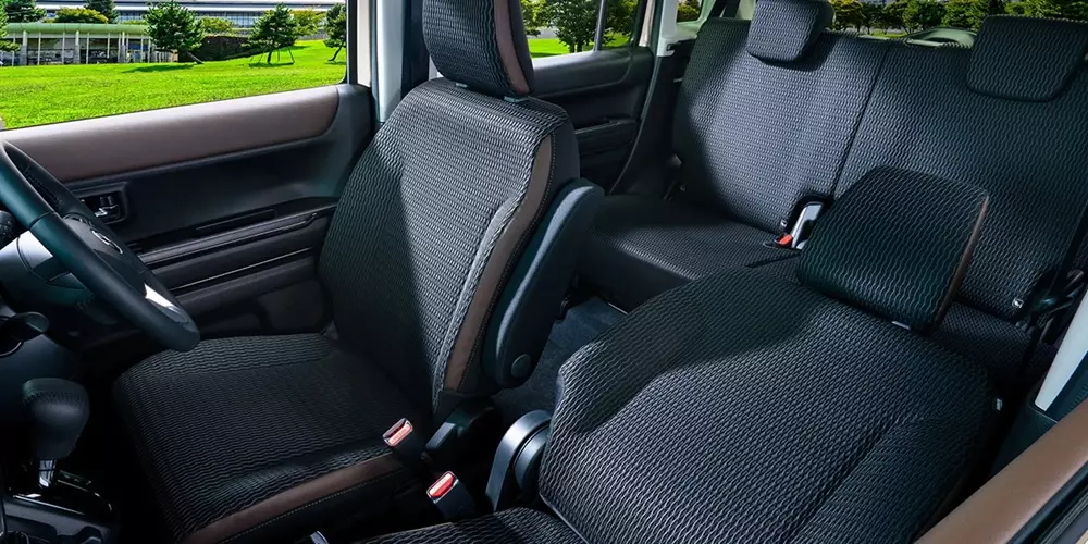 Mazda Flair Crossover 2027 sở hữu nội thất 4 chỗ ngồi