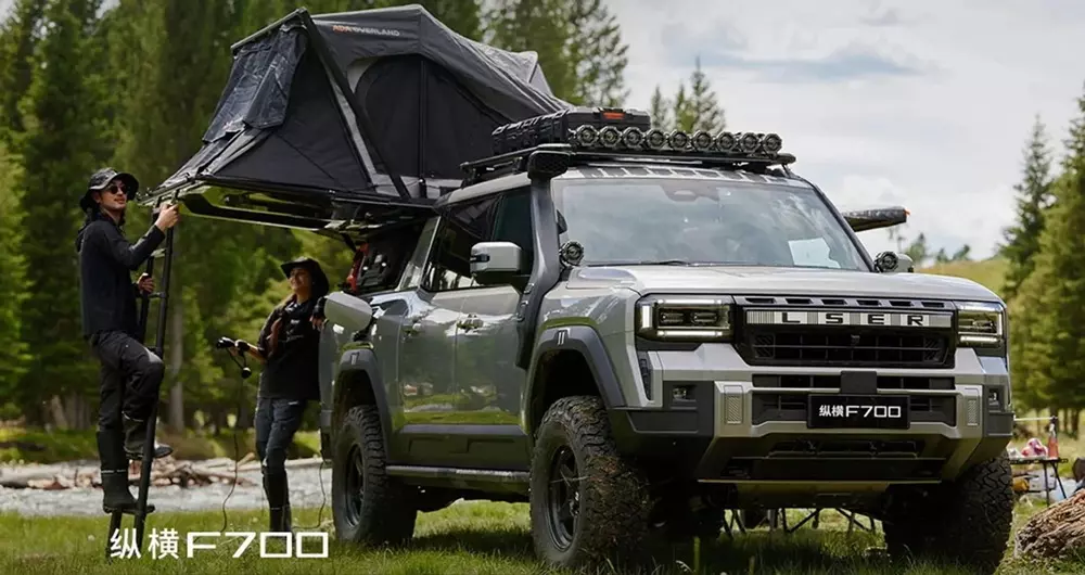 Jetour Zongheng F700 được lắp thêm các phụ kiện cắm trại và offroad