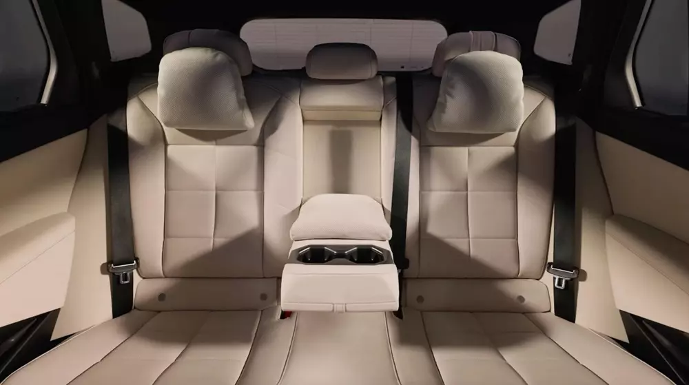 Hàng ghế sau của BMW X5 2027