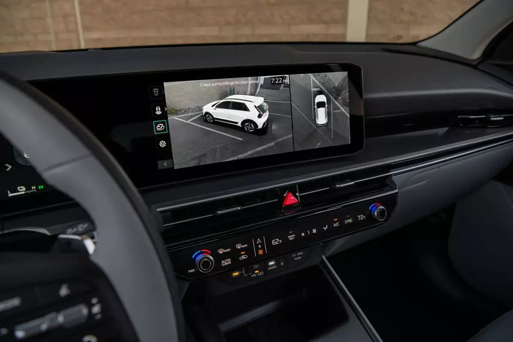 Kia Niro 2027 sở hữu camera 360 độ Kia Niro 2027 sở hữu camera 360 độ