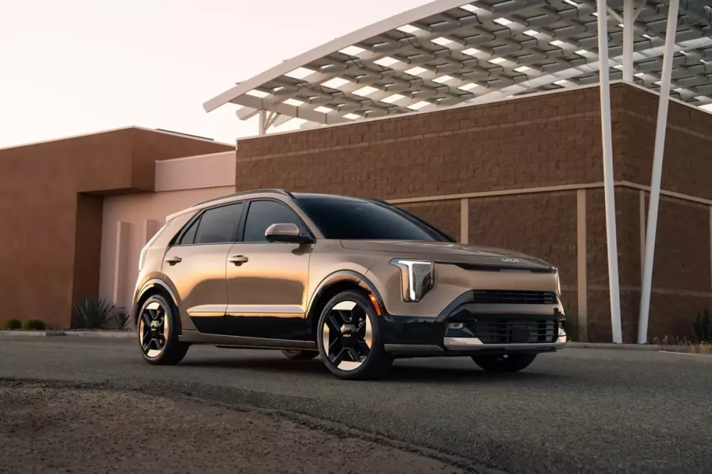 Kia Niro 2027 lột xác với diện mạo cao cấp hơn, chỉ còn động cơ hybrid Kia Niro 2027 lột xác với diện mạo cao cấp hơn, chỉ còn động cơ hybrid