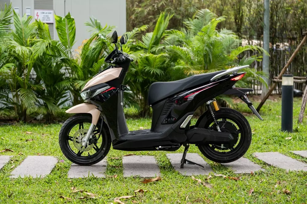 Người dùng tranh thủ “chốt” bộ ba xe máy đổi pin VinFast trong tháng 7