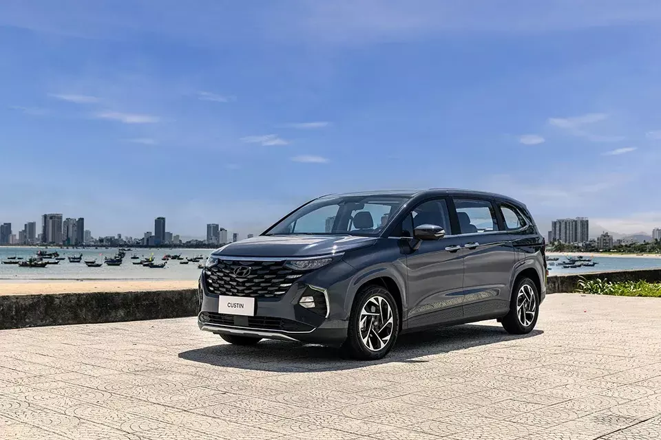 Hyundai Custin Hyundai Custin
