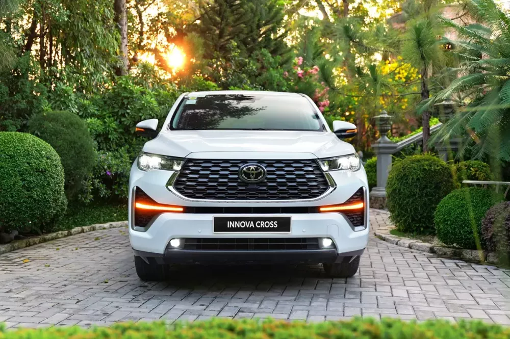 Toyota Innova Cross Toyota Innova Cross