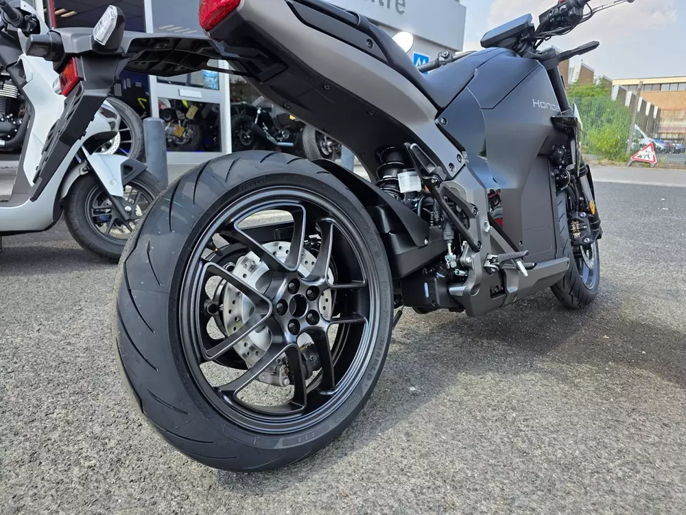 Honda WN7 sở hữu gắp đơn phía sau lấy cảm hứng từ xe Ducati Honda WN7 sở hữu gắp đơn phía sau lấy cảm hứng từ xe Ducati