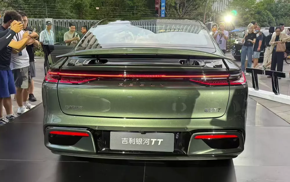 Geely Galaxy TT sở hữu phạm vi hoạt động lên tới 725 km