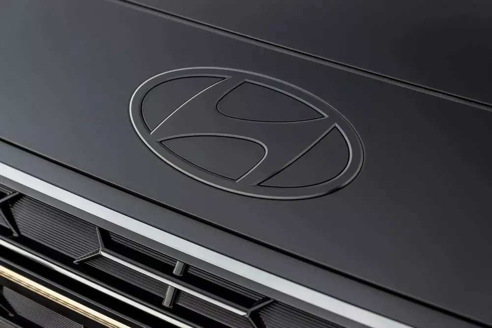Logo hãng của Hyundai Palisade Hybrid Calligraphy Black Ink Edition Logo hãng của Hyundai Palisade Hybrid Calligraphy Black Ink Edition