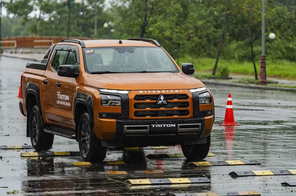 Mitsubishi Triton Mitsubishi Triton