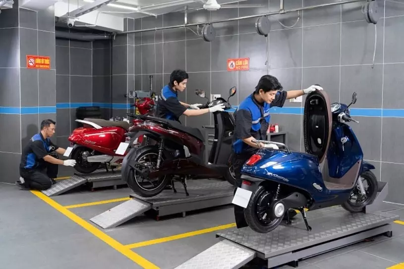 Chủ xe máy điện VinFast bất ngờ nhận quà chăm xe miễn phí trị giá tới 600.000 đồng Chủ xe máy điện VinFast bất ngờ nhận quà chăm xe miễn phí trị giá tới 600.000 đồng