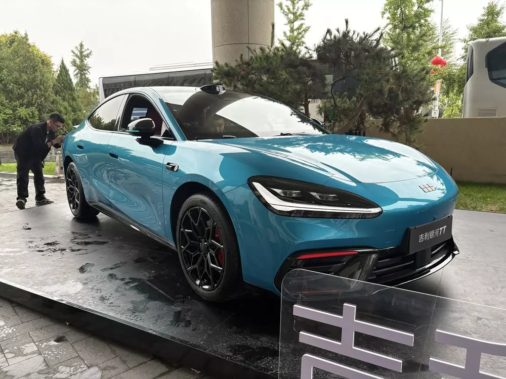 Geely Galaxy TT Ultra ra mắt thị trường Trung Quốc Geely Galaxy TT Ultra ra mắt thị trường Trung Quốc