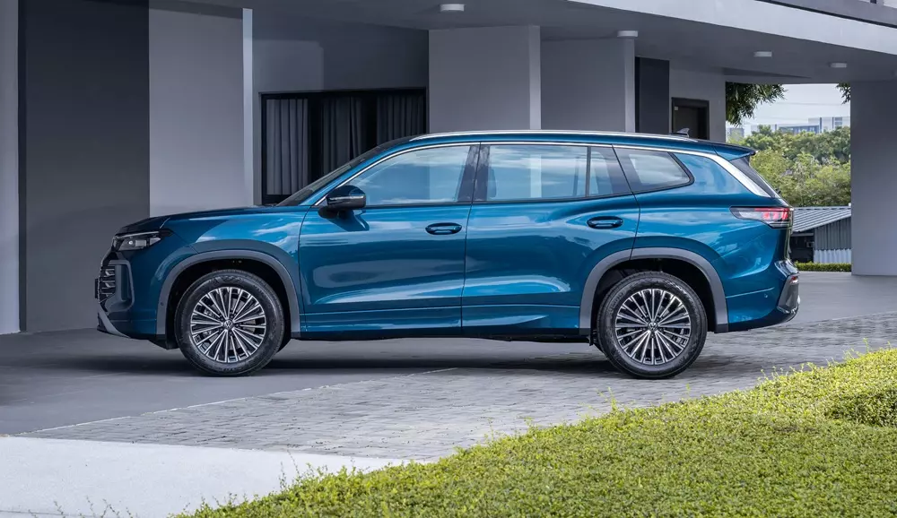 Volkswagen Tayron là đối thủ của Hyundai Santa Fe và Kia Sorento Volkswagen Tayron là đối thủ của Hyundai Santa Fe và Kia Sorento