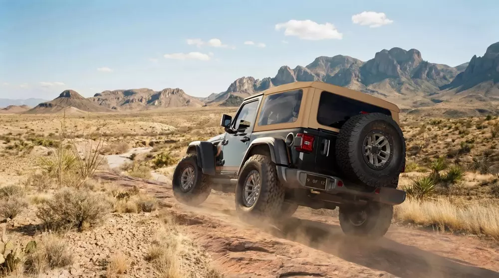 Jeep Wrangler Laredo mui mềm