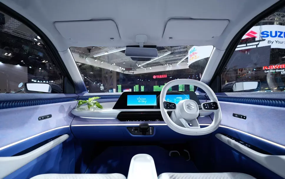 Khoang lái của Suzuki Vision e-Sky Concept Khoang lái của Suzuki Vision e-Sky Concept