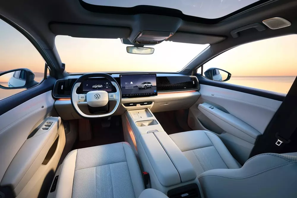 Volkswagen ID. Aura T6 được trang bị 2 màn hình cỡ lớn Volkswagen ID. Aura T6 được trang bị 2 màn hình cỡ lớn