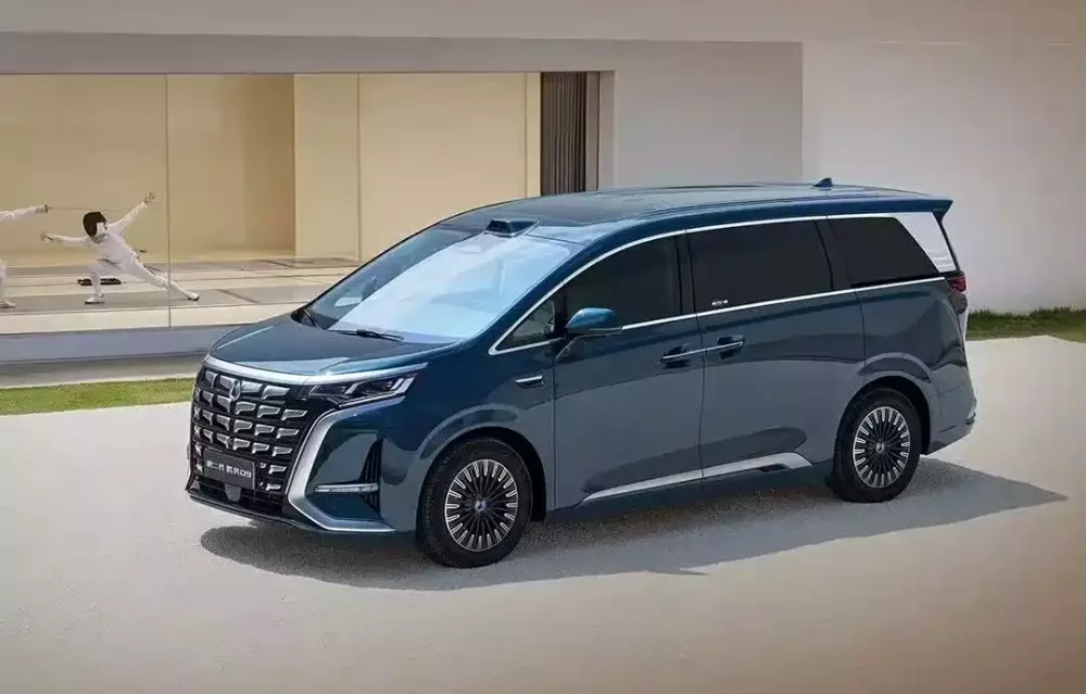 BYD Denza D9 phiên bản mới có phạm vi hoạt động lên tới gần 1.500 km BYD Denza D9 phiên bản mới có phạm vi hoạt động lên tới gần 1.500 km