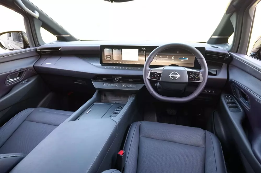 Khoang lái của Nissan Elgrand 2027