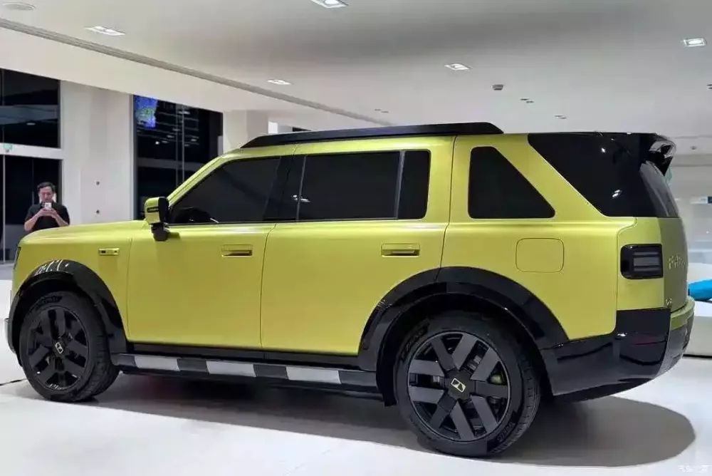 Freelander 8 có kích thước lớn Freelander 8 có kích thước lớn
