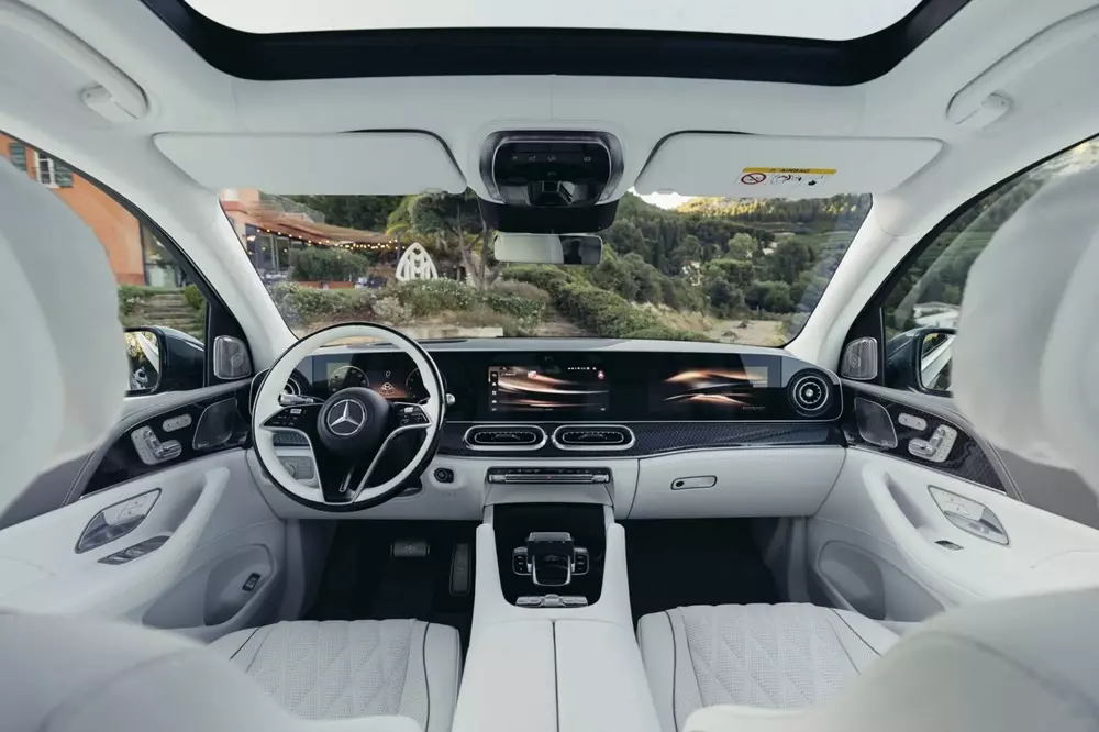 Khoang lái của Mercedes-Maybach GLS 680 2027 Khoang lái của Mercedes-Maybach GLS 680 2027