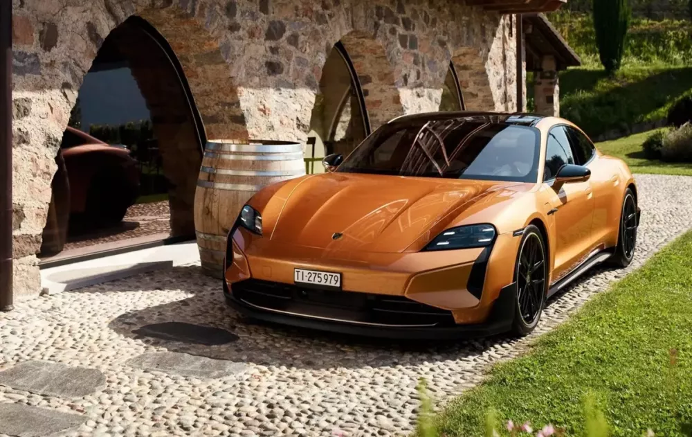 Sở hữu ba chiếc Taycan vẫn chưa đủ, khách hàng đặt Porsche thửa riêng chiếc thứ tư Sở hữu ba chiếc Taycan vẫn chưa đủ, khách hàng đặt Porsche thửa riêng chiếc thứ tư