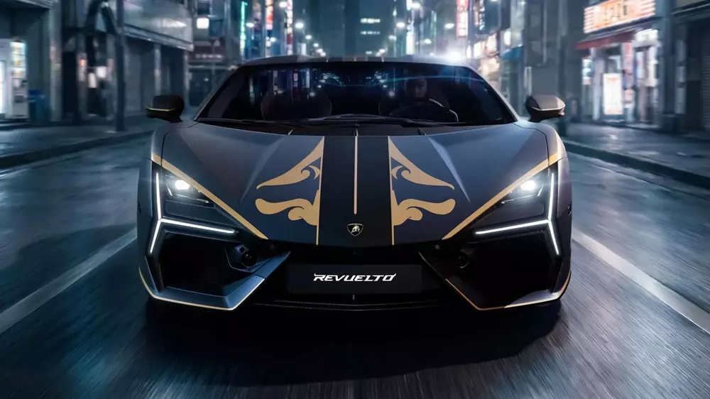 Cận cảnh nắp ca-pô với họa tiết đậm chất Nhật Bản của Lamborghini Revuelto Impavido