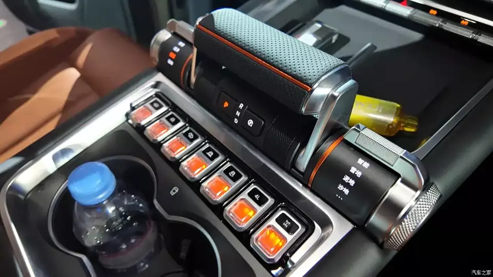 Geely Galaxy Cruiser 700 vẫn có các nút bấm vật lý bên trong xe Geely Galaxy Cruiser 700 vẫn có các nút bấm vật lý bên trong xe