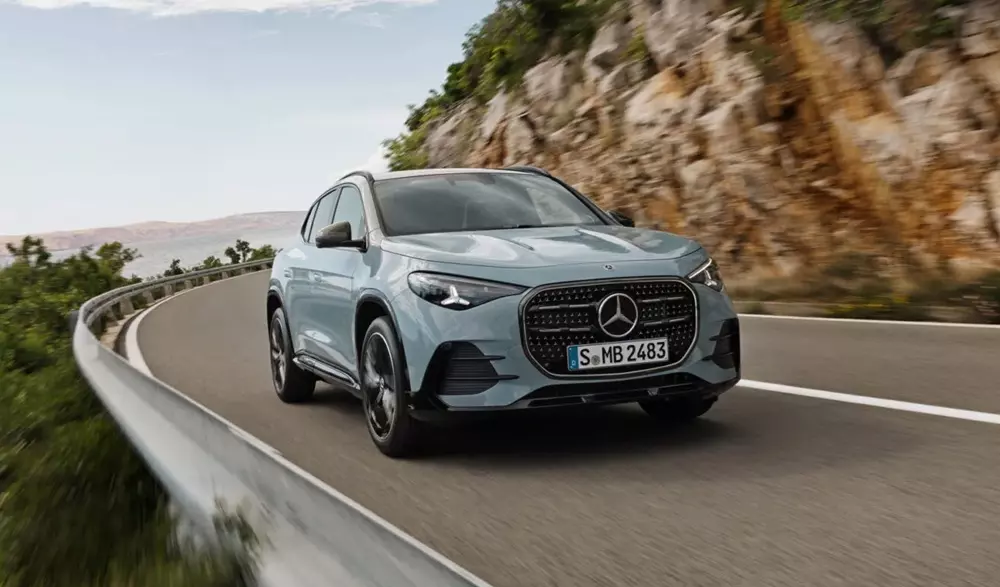 Lưới tản nhiệt của Mercedes-Benz GLA 2027 có thể thay đổi thiết kế theo phiên bản Lưới tản nhiệt của Mercedes-Benz GLA 2027 có thể thay đổi thiết kế theo phiên bản