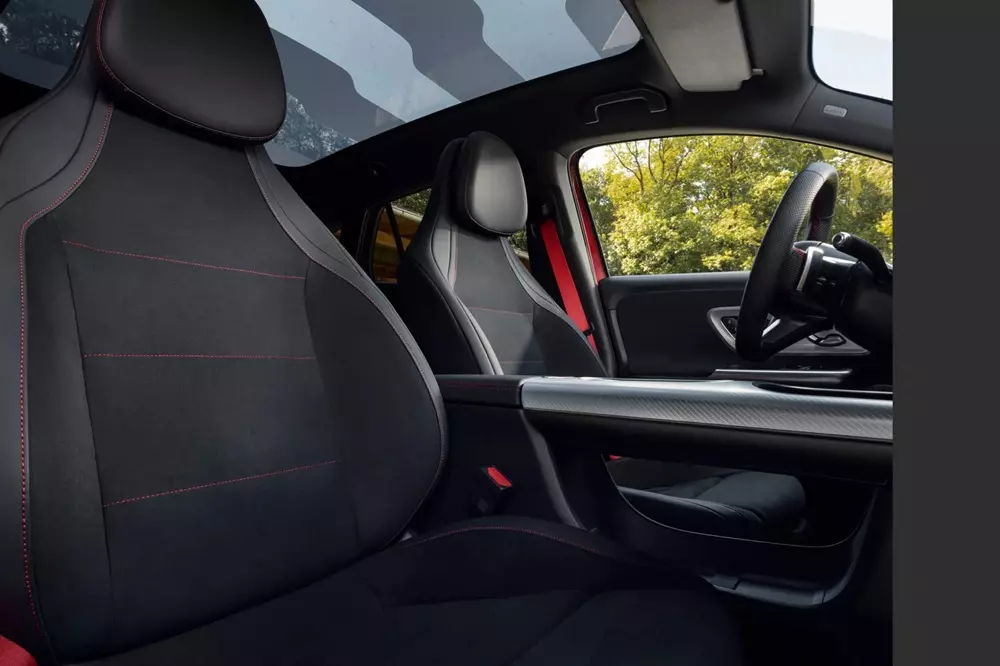 Hàng ghế trước của Mercedes-Benz GLA 2027 Hàng ghế trước của Mercedes-Benz GLA 2027