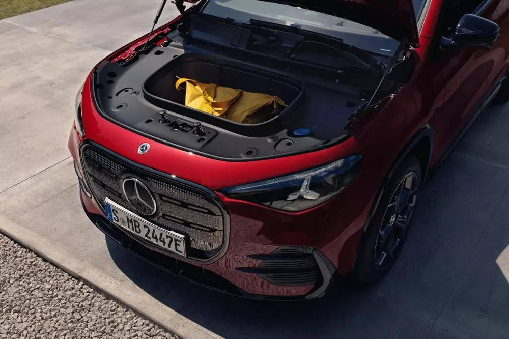 Ngăn chứa đồ bên dưới nắp ca-pô của Mercedes-Benz GLA 2027 bản thuần điện Ngăn chứa đồ bên dưới nắp ca-pô của Mercedes-Benz GLA 2027 bản thuần điện