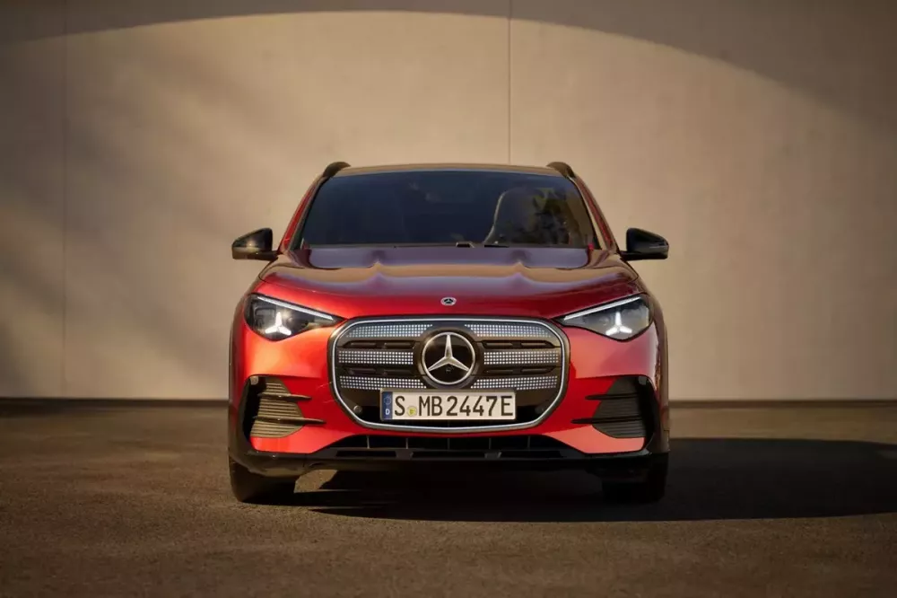 Lưới tản nhiệt tích hợp đèn LED là trang bị tùy chọn của Mercedes-Benz GLA 2027 Lưới tản nhiệt tích hợp đèn LED là trang bị tùy chọn của Mercedes-Benz GLA 2027