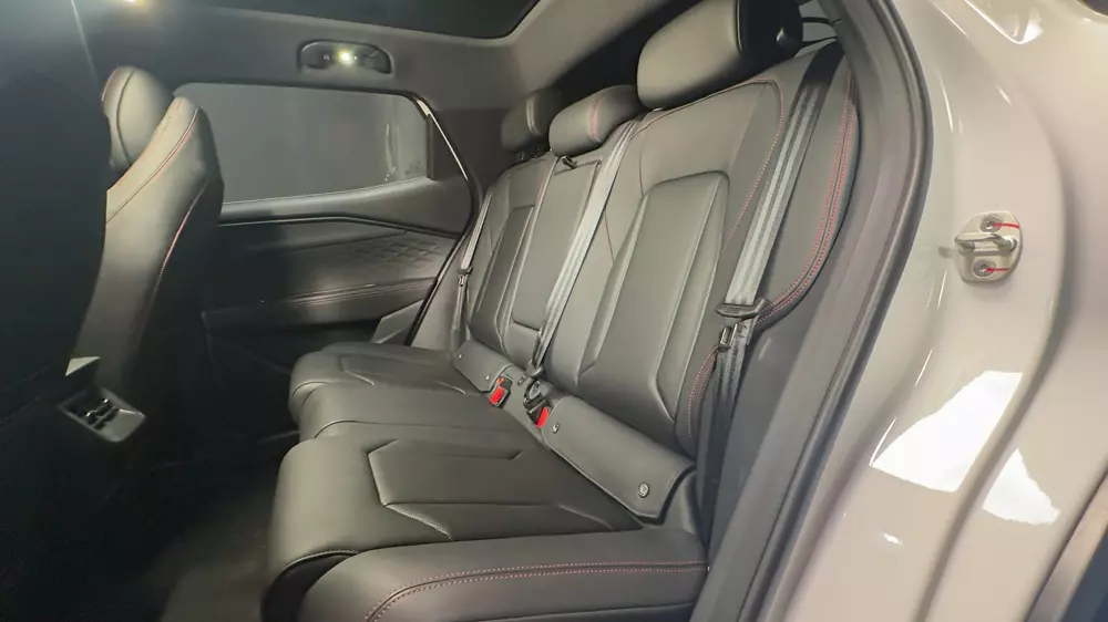 Hàng ghế sau của Omoda 4 EV Hàng ghế sau của Omoda 4 EV