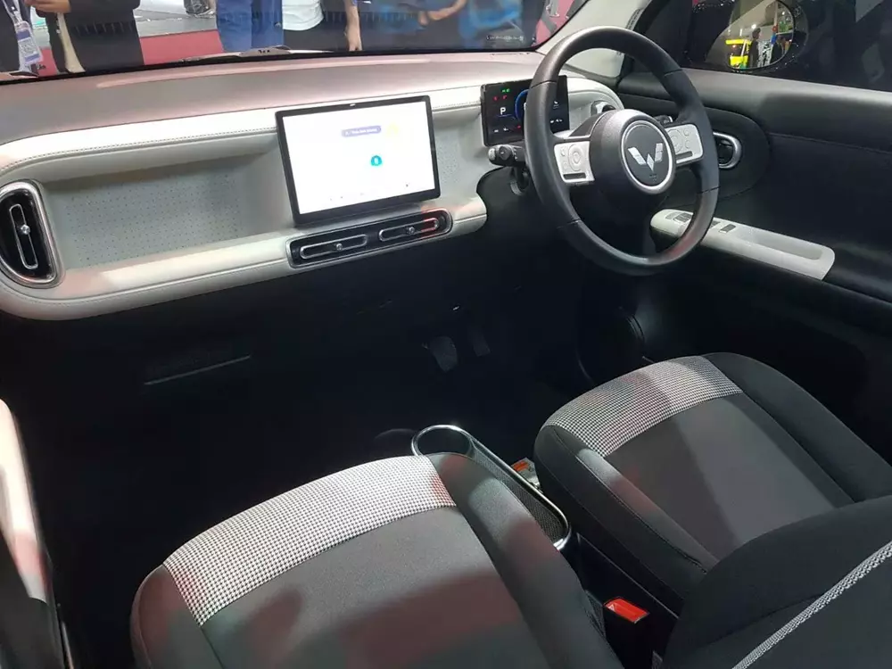 Khoang lái của Wuling Hongguang Mini EV 2026 bản cao cấp Khoang lái của Wuling Hongguang Mini EV 2026 bản cao cấp