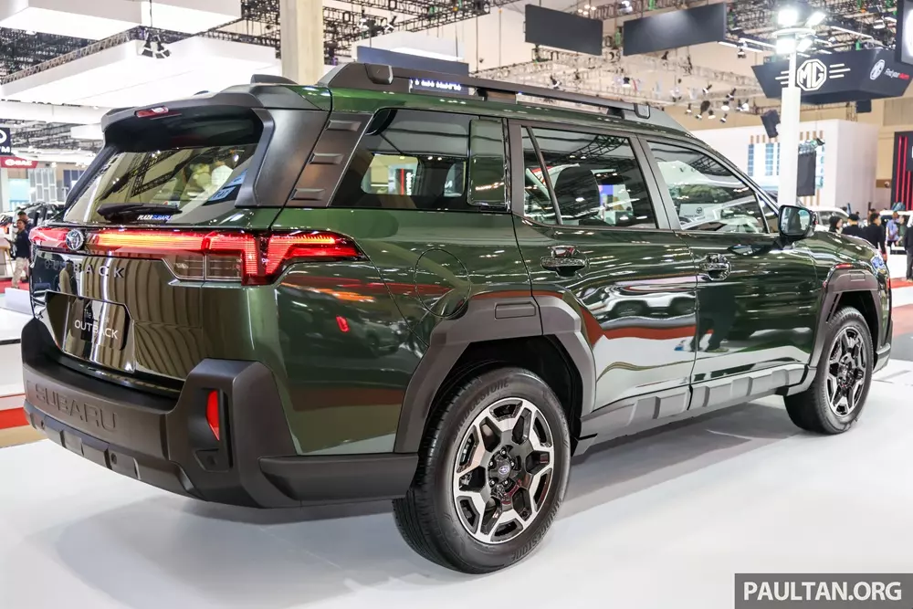 Khu vực phía sau của Subaru Outback 2026 cũng đã được cải tiến Khu vực phía sau của Subaru Outback 2026 cũng đã được cải tiến