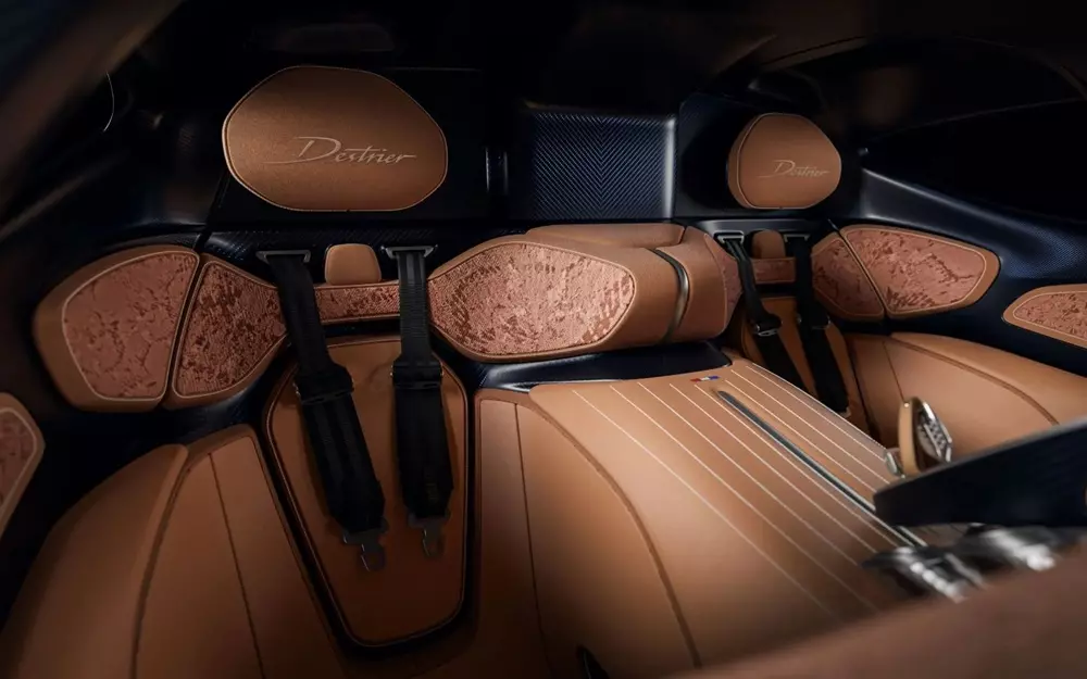 Bugatti Destrier chỉ được trang bị nội thất 2 chỗ ngồi Bugatti Destrier chỉ được trang bị nội thất 2 chỗ ngồi