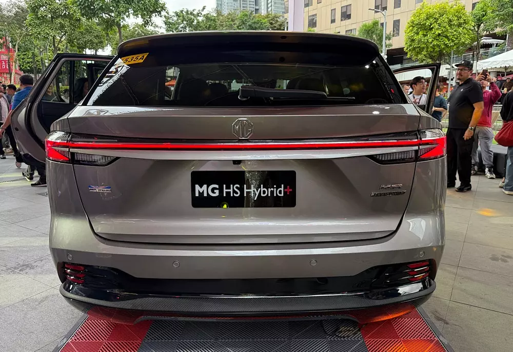 MG HS 2027 sẽ cạnh tranh với Mazda CX-5 và Honda CR-V ở Việt Nam MG HS 2027 sẽ cạnh tranh với Mazda CX-5 và Honda CR-V ở Việt Nam