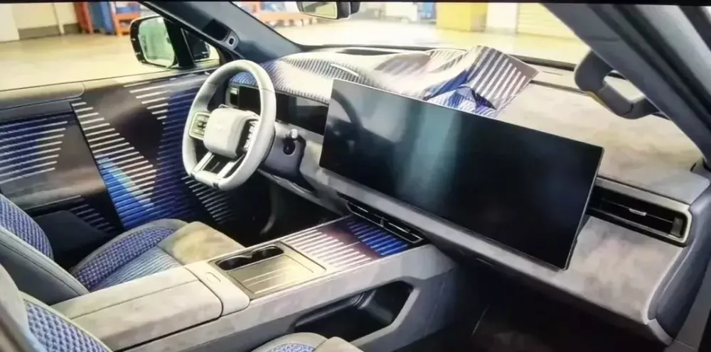 BYD Fang Cheng Bao Ti 9 sở hữu cụm màn hình kép đặt nổi trên mặt táp-lô BYD Fang Cheng Bao Ti 9 sở hữu cụm màn hình kép đặt nổi trên mặt táp-lô