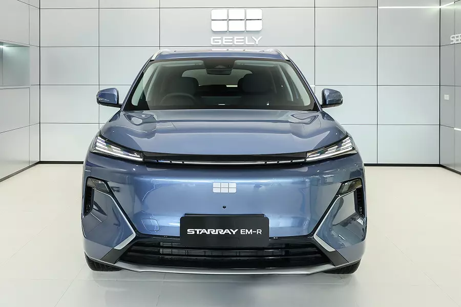 Geely Starray EM-R khi nhìn trực diện Geely Starray EM-R khi nhìn trực diện