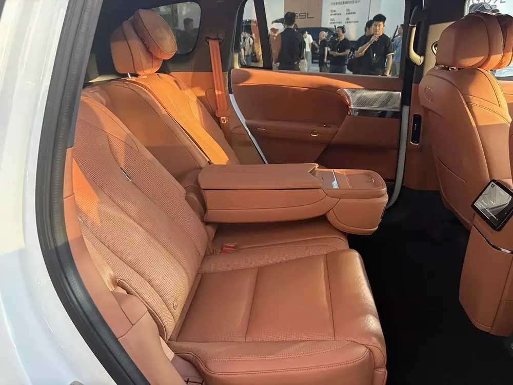 Hàng ghế sau của Xpeng G9L Hàng ghế sau của Xpeng G9L