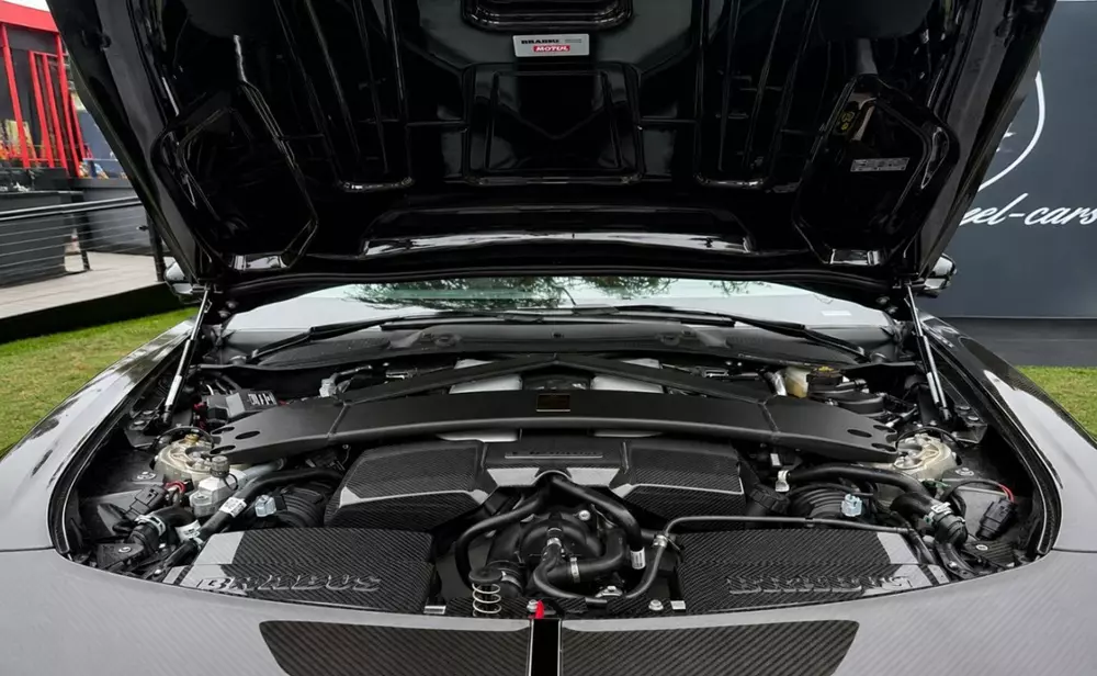 Bodo Cabriolet được trang bị động cơ V12 mạnh mẽ Bodo Cabriolet được trang bị động cơ V12 mạnh mẽ