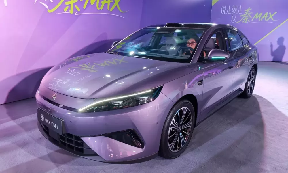 BYD Qin Max có cả phiên bản thuần điện và PHEV
