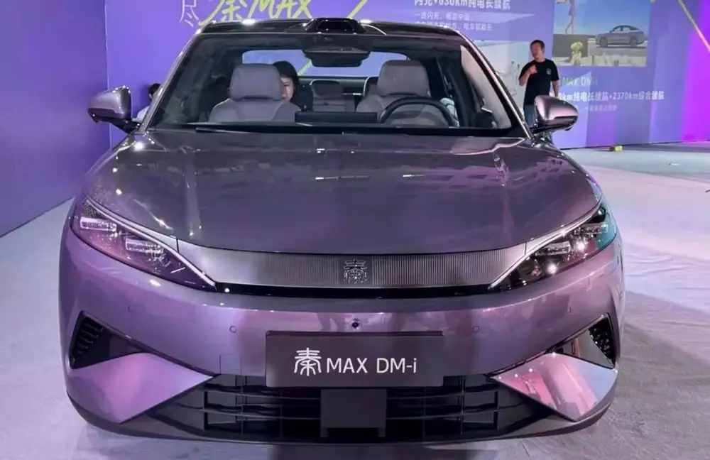 BYD Qin Max được áp dụng ngôn ngữ thiết kế mới của dòng Dynasty