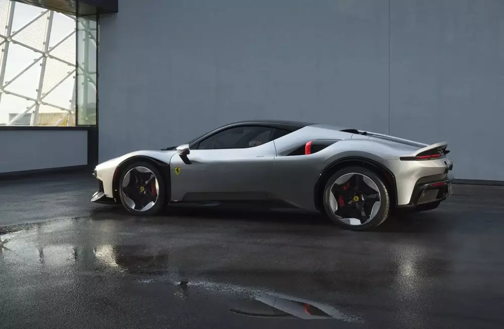 Ferrari CZ26 có thiết kế gọn gàng hơn SF90 Stradale Ferrari CZ26 có thiết kế gọn gàng hơn SF90 Stradale