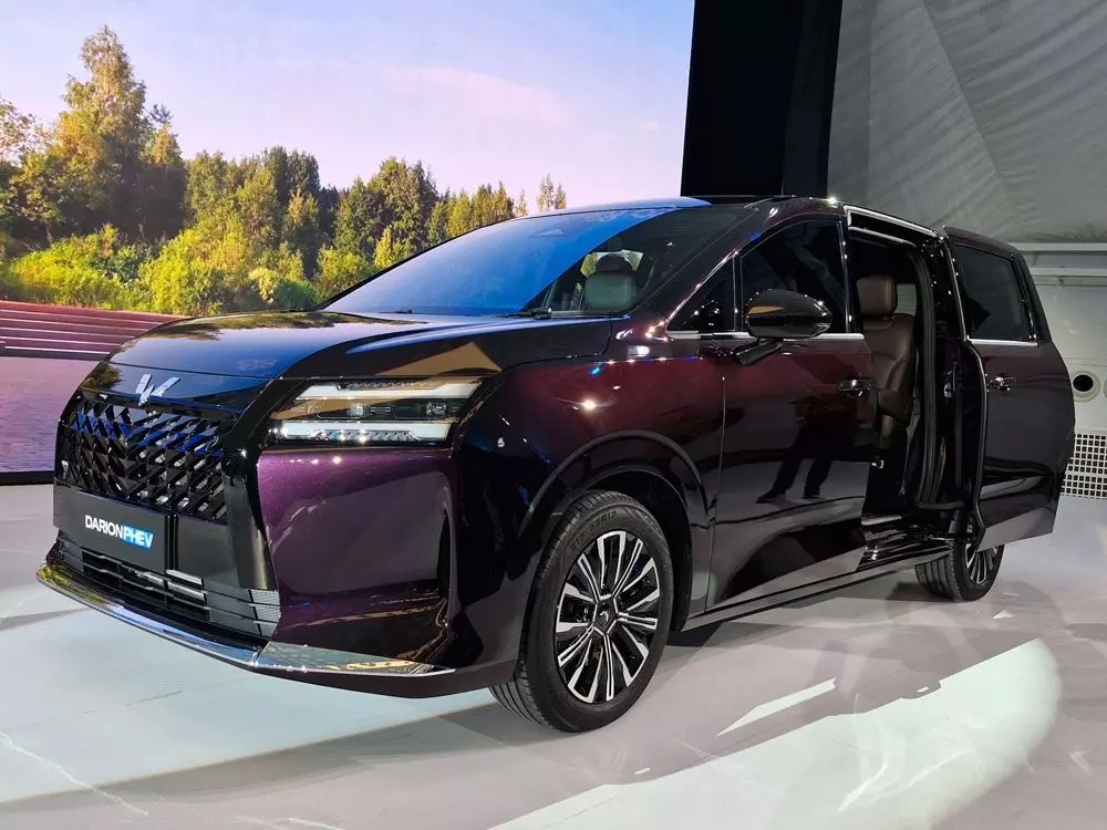 Wuling Darion được trang bị cửa lùa chỉnh điện bên sườn Wuling Darion được trang bị cửa lùa chỉnh điện bên sườn