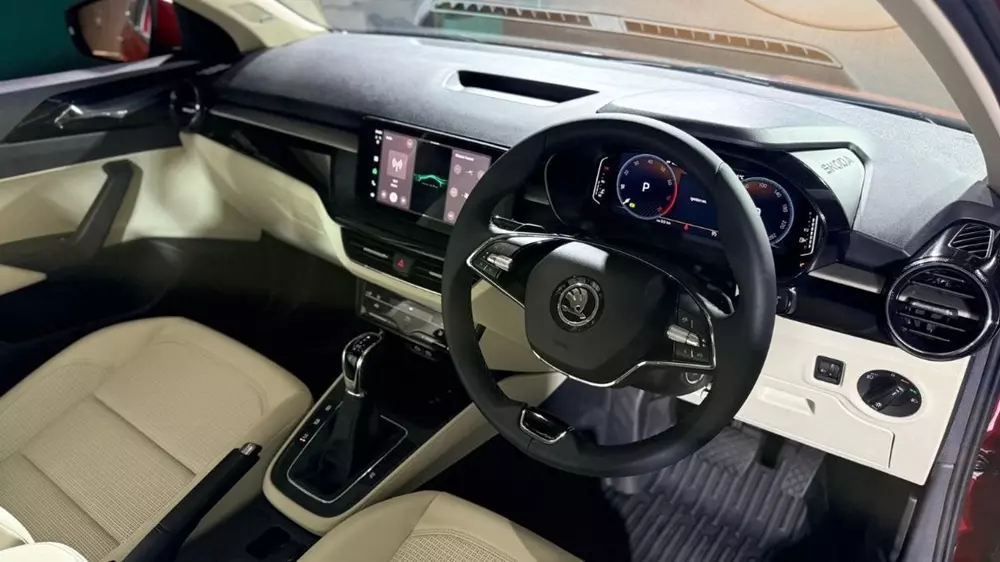 Skoda Slavia 2027 được trang bị bảng đồng hồ kỹ thuật số, màn hình cảm ứng trung tâm 10,1 inch Skoda Slavia 2027 được trang bị bảng đồng hồ kỹ thuật số, màn hình cảm ứng trung tâm 10,1 inch