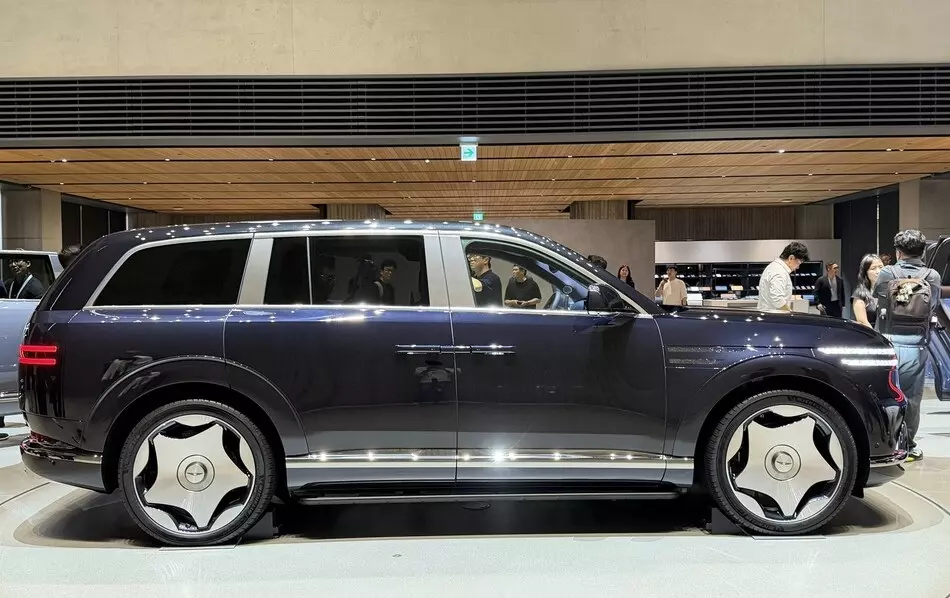 Genesis GV90 là mẫu SUV có kích thước lớn
