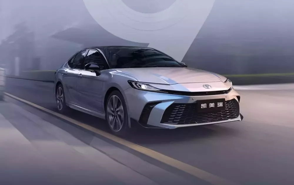Toyota Camry 2027 bản cao cấp hơn