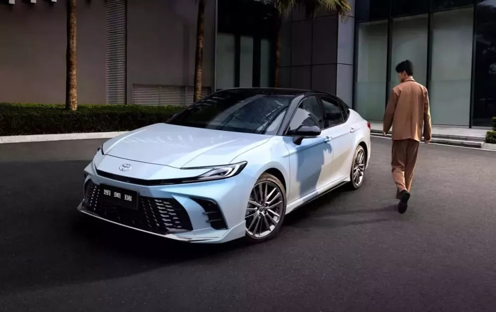 Bản tiêu chuẩn của Toyota Camry 2027 tại Trung Quốc có giá bằng một nửa xe đang bán ở Việt Nam