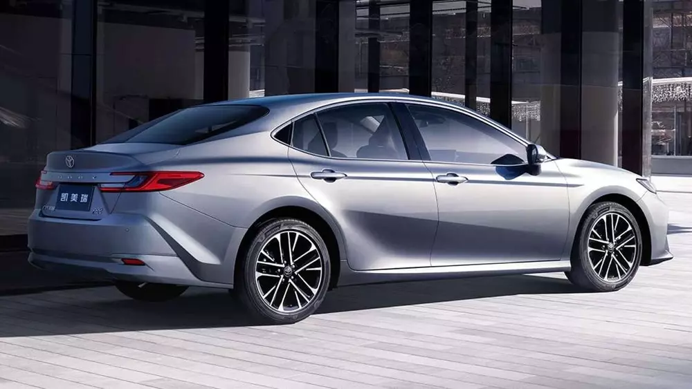 Toyota Camry 2027 vẫn giữ nguyên động cơ cũ